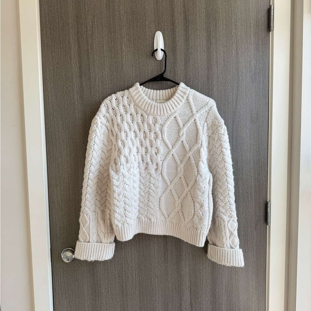 H&M White Crew Neck Cable Knit Sweater - XS